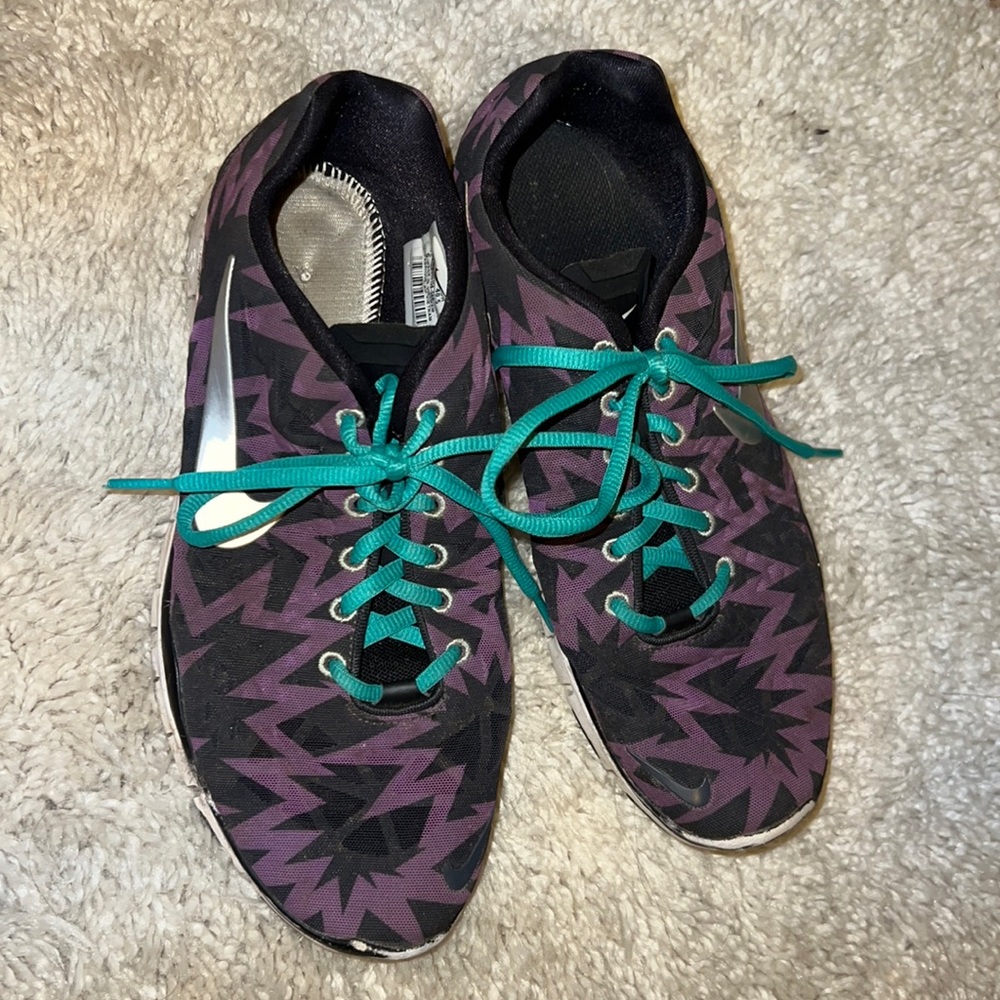 Well Worn Nike Shoes - Picture 1 of 3